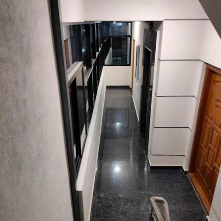 Golden Chariot 1Bhk Flat Manyata Tech Park Hotell Bangalore Eksteriør bilde
