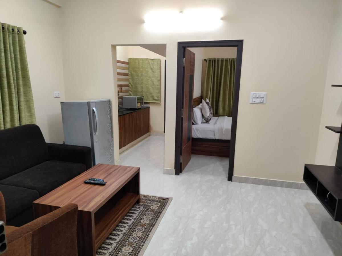 Golden Chariot 1Bhk Flat Manyata Tech Park Hotell Bangalore Eksteriør bilde